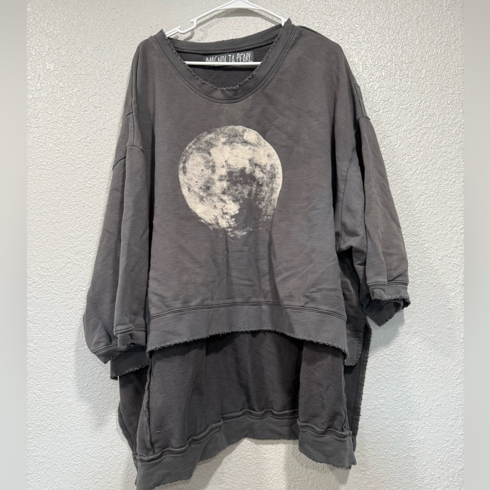 Magnolia Pearl Moon Graphic hi low